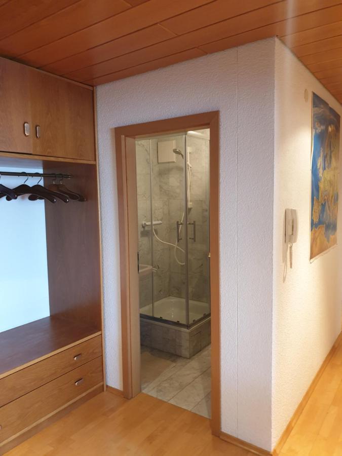 Wohnung Fuer 4 Personen, 2 Schlafzimmer, 2 Parkplaetze, Wlan コンスタンツ エクステリア 写真