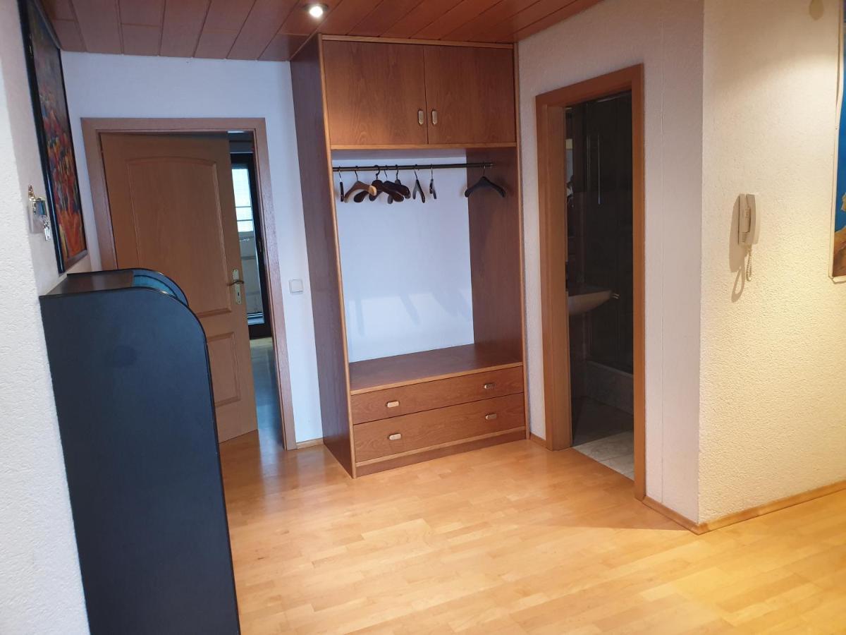 Wohnung Fuer 4 Personen, 2 Schlafzimmer, 2 Parkplaetze, Wlan コンスタンツ エクステリア 写真