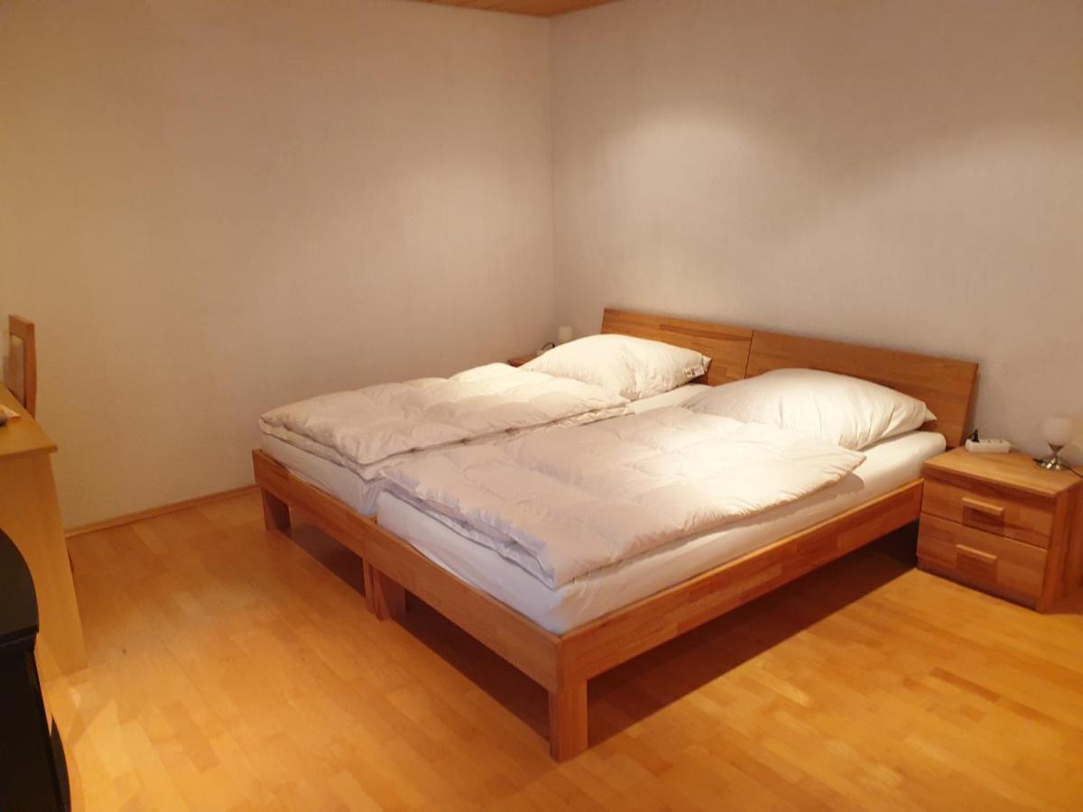 Wohnung Fuer 4 Personen, 2 Schlafzimmer, 2 Parkplaetze, Wlan コンスタンツ エクステリア 写真