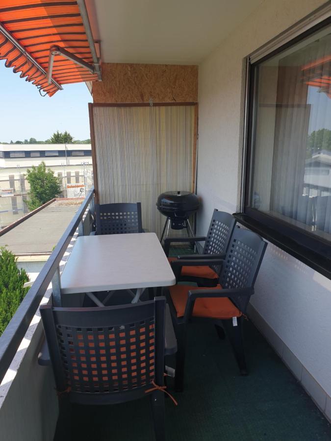 Wohnung Fuer 4 Personen, 2 Schlafzimmer, 2 Parkplaetze, Wlan コンスタンツ エクステリア 写真